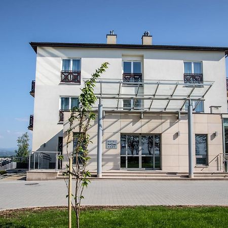 Hotel Radocza Park Business Екстериор снимка