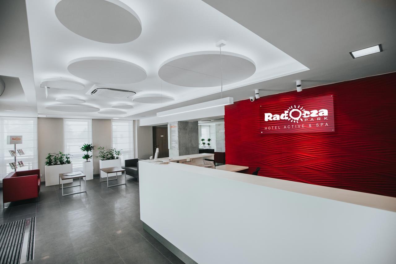 Hotel Radocza Park Business Екстериор снимка