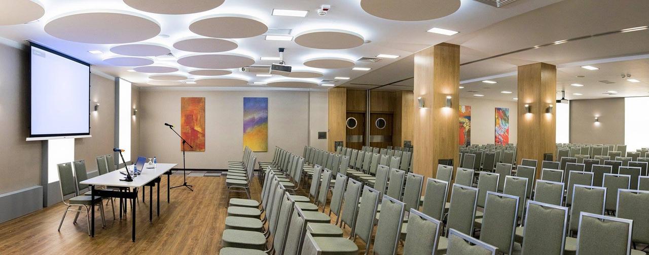 Hotel Radocza Park Business Екстериор снимка