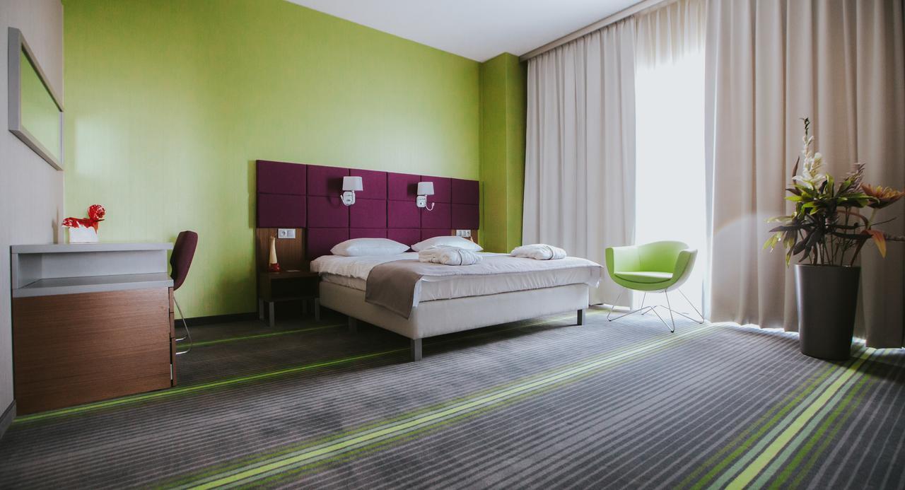 Hotel Radocza Park Business Екстериор снимка