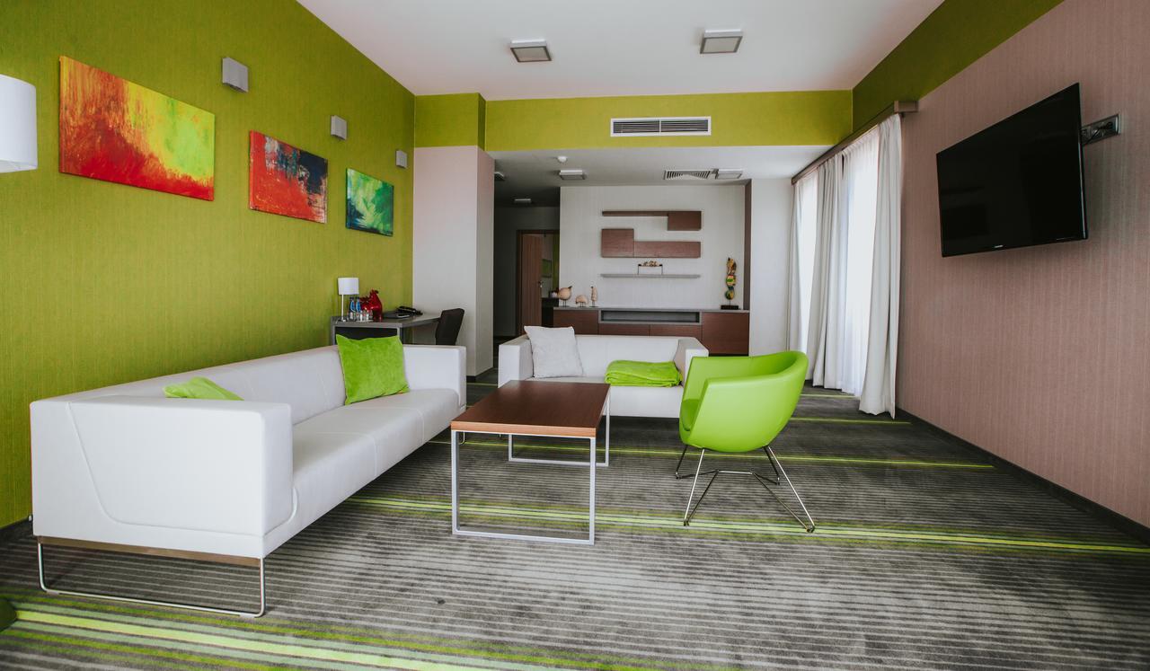 Hotel Radocza Park Business Екстериор снимка