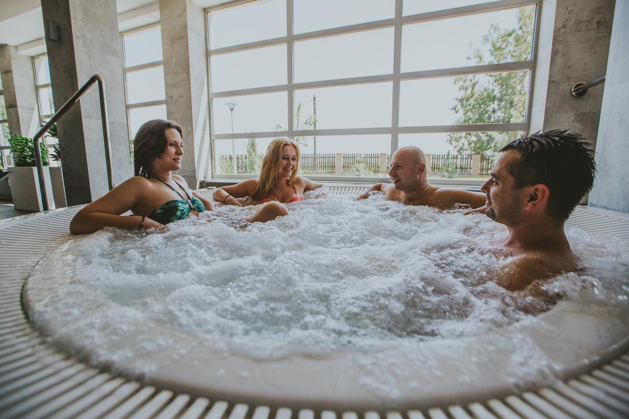 Hotel Radocza Park Business Екстериор снимка
