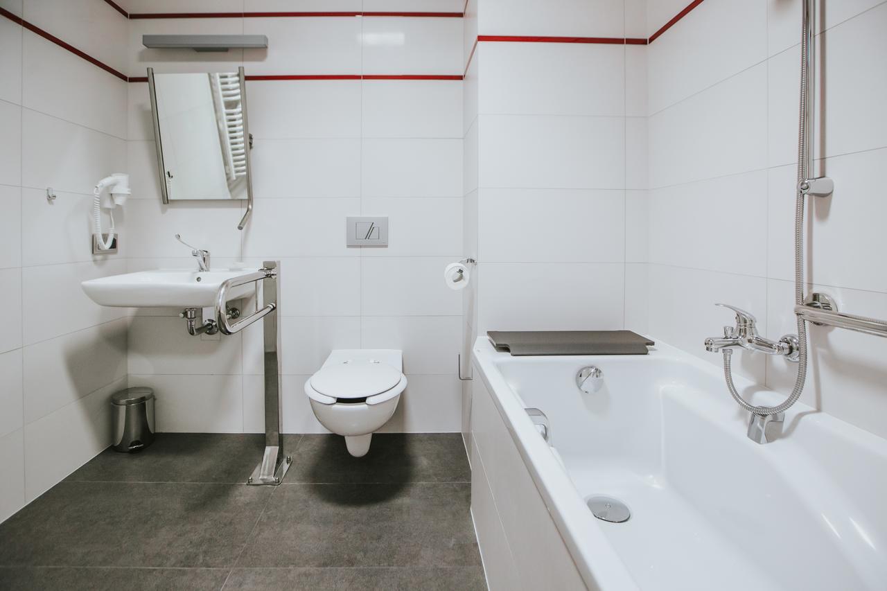 Hotel Radocza Park Business Екстериор снимка